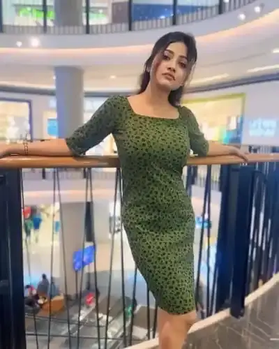 Call Girl Service in Marine Lines