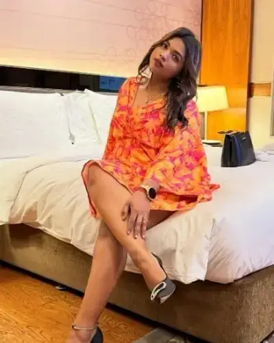 Escorts In Marine Lines